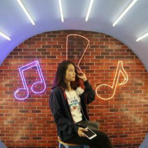 Regina Permatasari profile icon