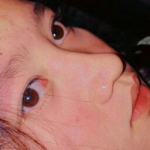 Nur Ainii profile icon