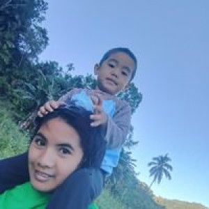 Louisa Dinamling Mariano profile icon