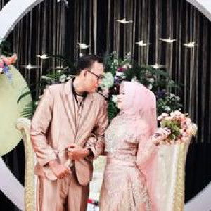 Iin Naunaazna profile icon