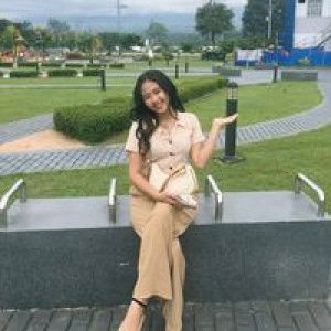 Lovely Lyod Engco profile icon