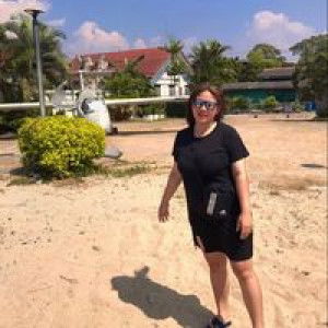 Tong Jiraporn profile icon