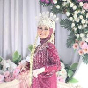 Chichi Puspita Dewi profile icon