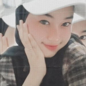 Risa Susanti profile icon