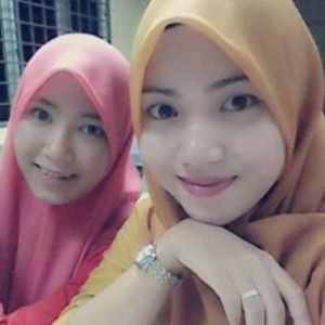 Azie Roslie profile icon