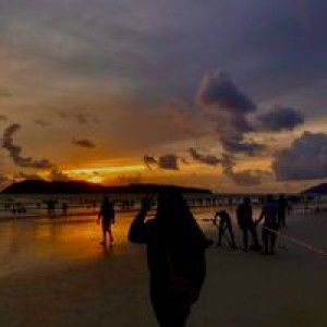 Wanita Ini profile icon