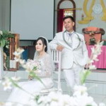 Resti Juliawati profile icon