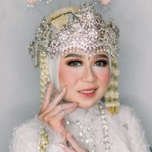 Evi Lutviah profile icon