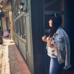 Theresia Ika Sri Lestari profile icon