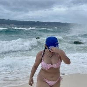 Alexandra Titong profile icon