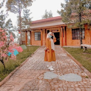 astin sulistyawati profile icon