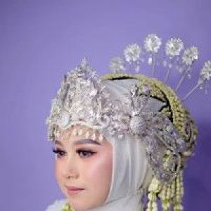 Ema Amelia profile icon