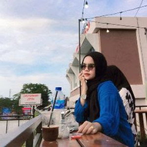 Laras Sri Monica profile icon