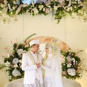 Yuliana Tri Ratna Dewi profile icon