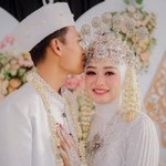 Dewi Zahra profile icon