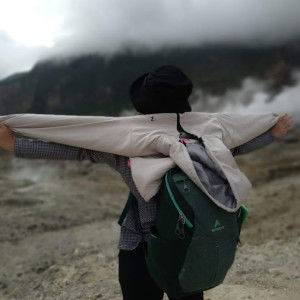 Ade Fitria Nola profile icon