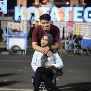 Deli Hastuti profile icon