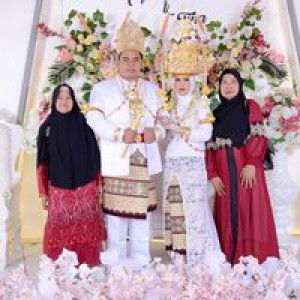 S'Tinaa profile icon