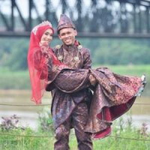 Siti Nur Tasni profile icon