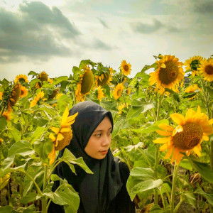 Rosyita Sholihatin profile icon