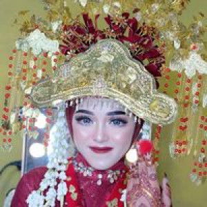 Anggun Cahyani profile icon