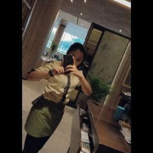 Lilis Fitriana profile icon