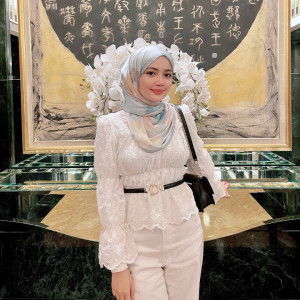 Bella Estrella profile icon