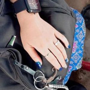 Lestari Riska profile icon