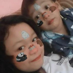 Nungky kurniasari profile icon