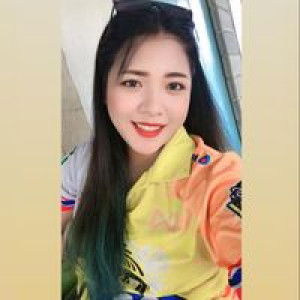 Aom Thananya profile icon