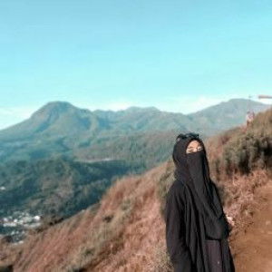 Laila nur insyiroh profile icon