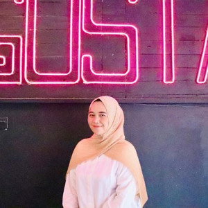 Intan Puspita profile icon