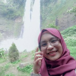 Izmi Islamiati profile icon