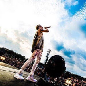 SelfieS SelfieS profile icon