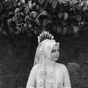 Devi Lestari profile icon