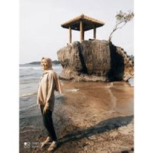 Putri Retnoningsih profile icon