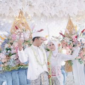 Nur Zakiyah profile icon