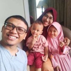 Furri Oktafiani profile icon