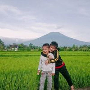 Okta Yuliani Alfi profile icon