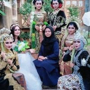 Reni Rahayu profile icon