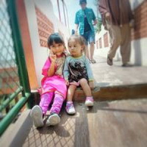 momy dani profile icon