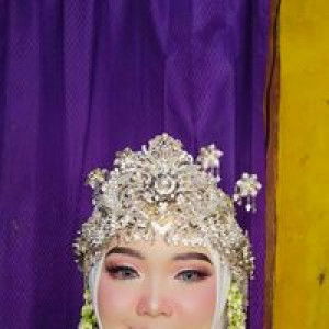 Iis Kucrut profile icon