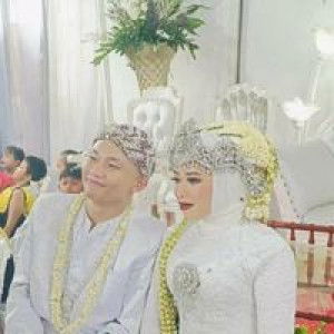 Deana Indri Yuliani Supratman profile icon