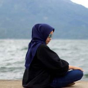 Mia Azaria profile icon