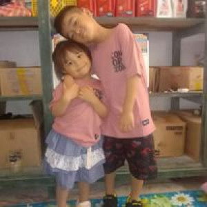 Ening Tutyarni J profile icon