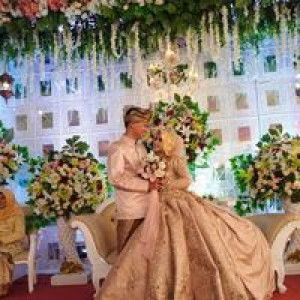 Yuli Minahni profile icon