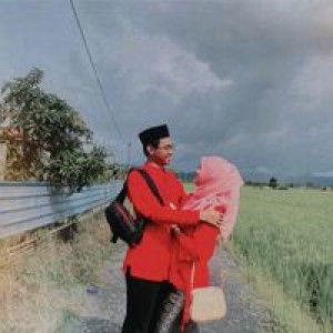 Nur Yaqira profile icon