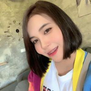 Fon Butsara profile icon