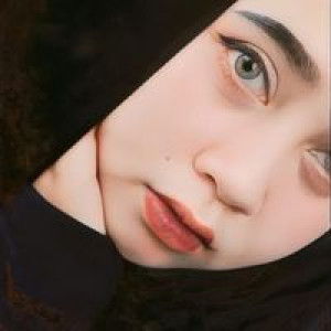 Esty Inayah profile icon