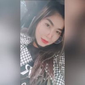 Momy Arsyilla profile icon